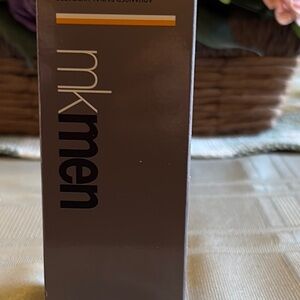 Advanced facial hydration for men